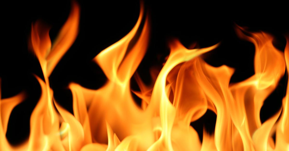 Fluchtversuch aus Flammen scheitert: Mann stirbt bei Hausbrand
