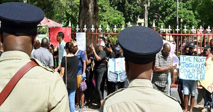 Riot police turn out for Kaia protest