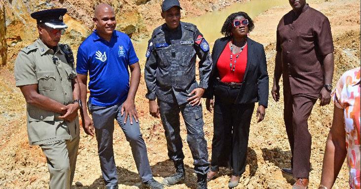 19 held in quarry raid