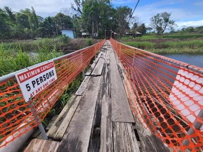 Works minister delivers on bridge promise