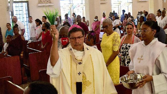 Archbishop, Dottin: Olympic ceremony mocked Christianity