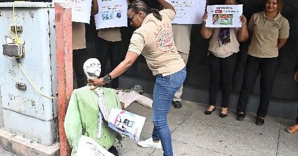 Bobolees take blows for TSTT managers