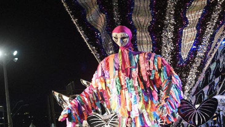 Colourful Kings And Queens Dazzle Local News Trinidadexpress Com