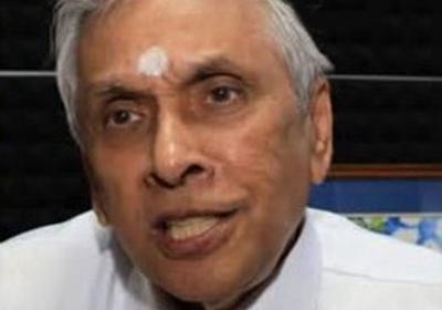 Ex-director: I warned minister