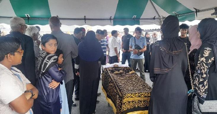 HUNDREDS MOURN ISHMAEL