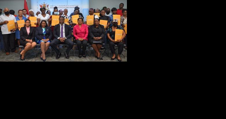 30 homeowners receive grants - Vimarsana News