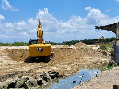 Work restarts on billion-dollar San Fernando Waterfront