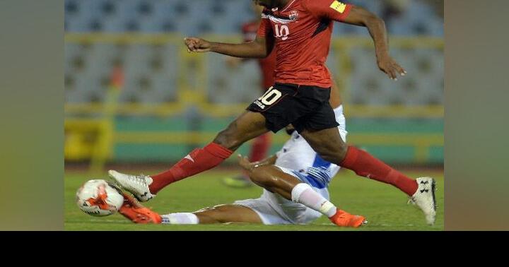 King brings back Joevin Jones, Molino for training