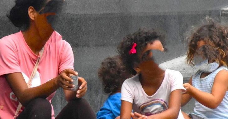 Migrant registration website sees over 137,000 hits in first day