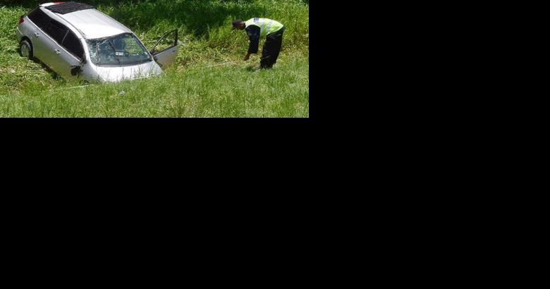 Woman flung out car, crushed - Vimarsana News