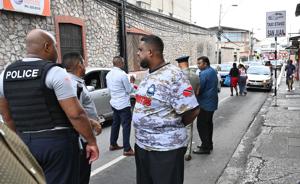 Man shot dead entering taxi on Charlotte Street