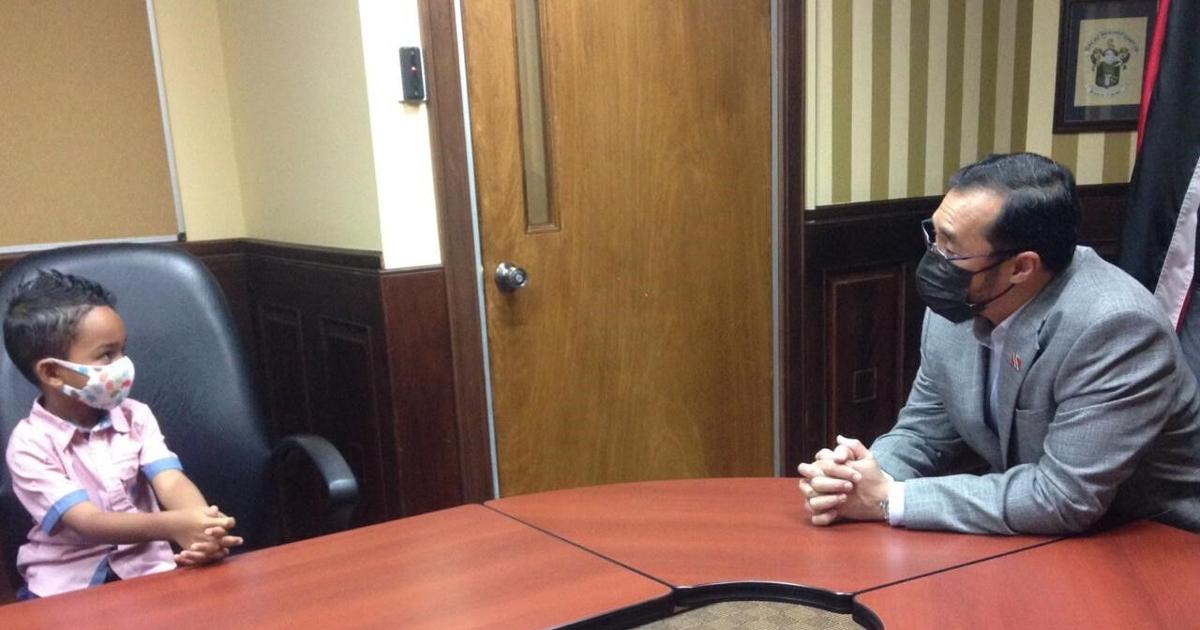 Stuart meets child 'always asking questions and talking about him