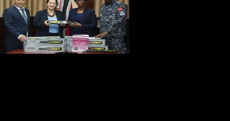 20 metal detectors donated to ministry - Vimarsana News