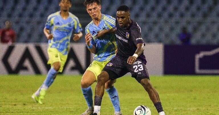 Army, Capital Boys come from behind