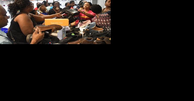 Shoppers flock to 'good sales' in South | Local News - Vimarsana News