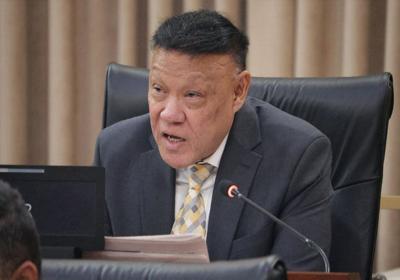 Lee grilled over ministry vehicles and overtime