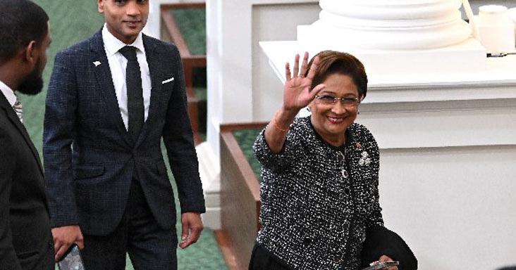 Premierminister verteidigt Padarath und wirft Parlamentsmitarbeitern ...