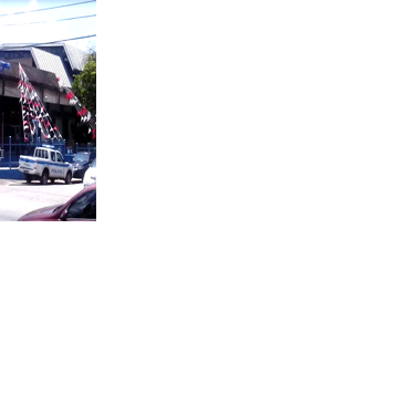 Female bandit robs Venezuelan woman and child