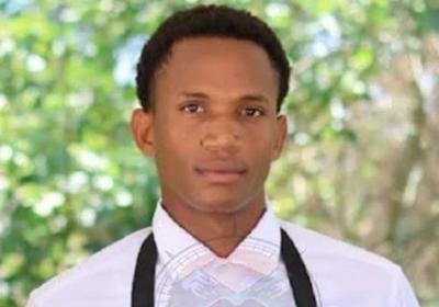 Teenās dad apologises to family