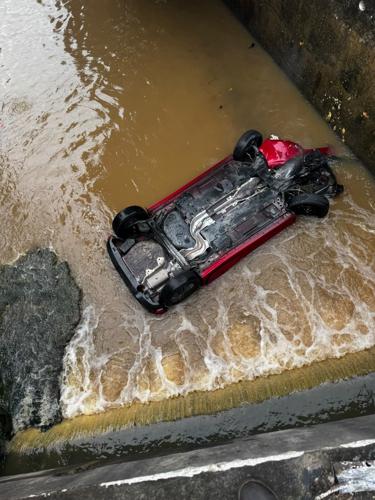 Driver dies, two critical after Nissan Note plunges into river