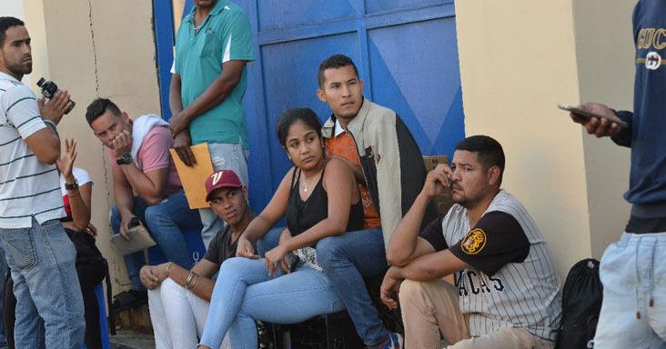 Venezuelans welcome registration