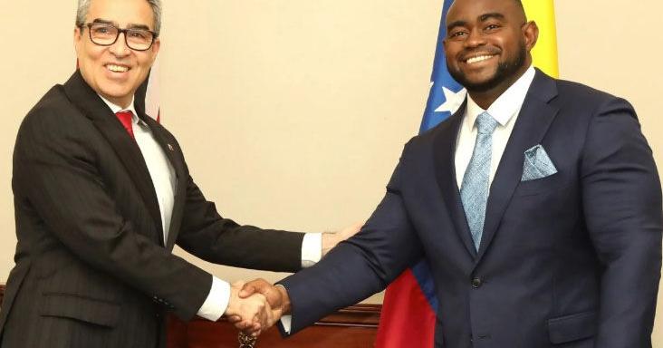 Minister agrees to keep diplomatic channels open