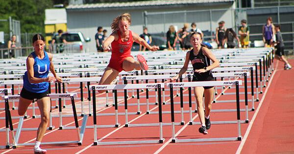 Trinity track, field teams shine at meets