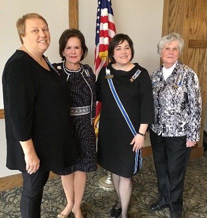 DAR welcomes state regent to luncheon