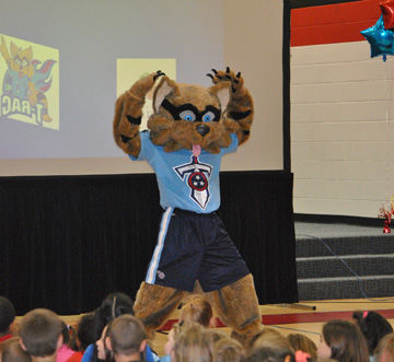 Titans Caravan visits East Lincoln Elementary, Local Sports