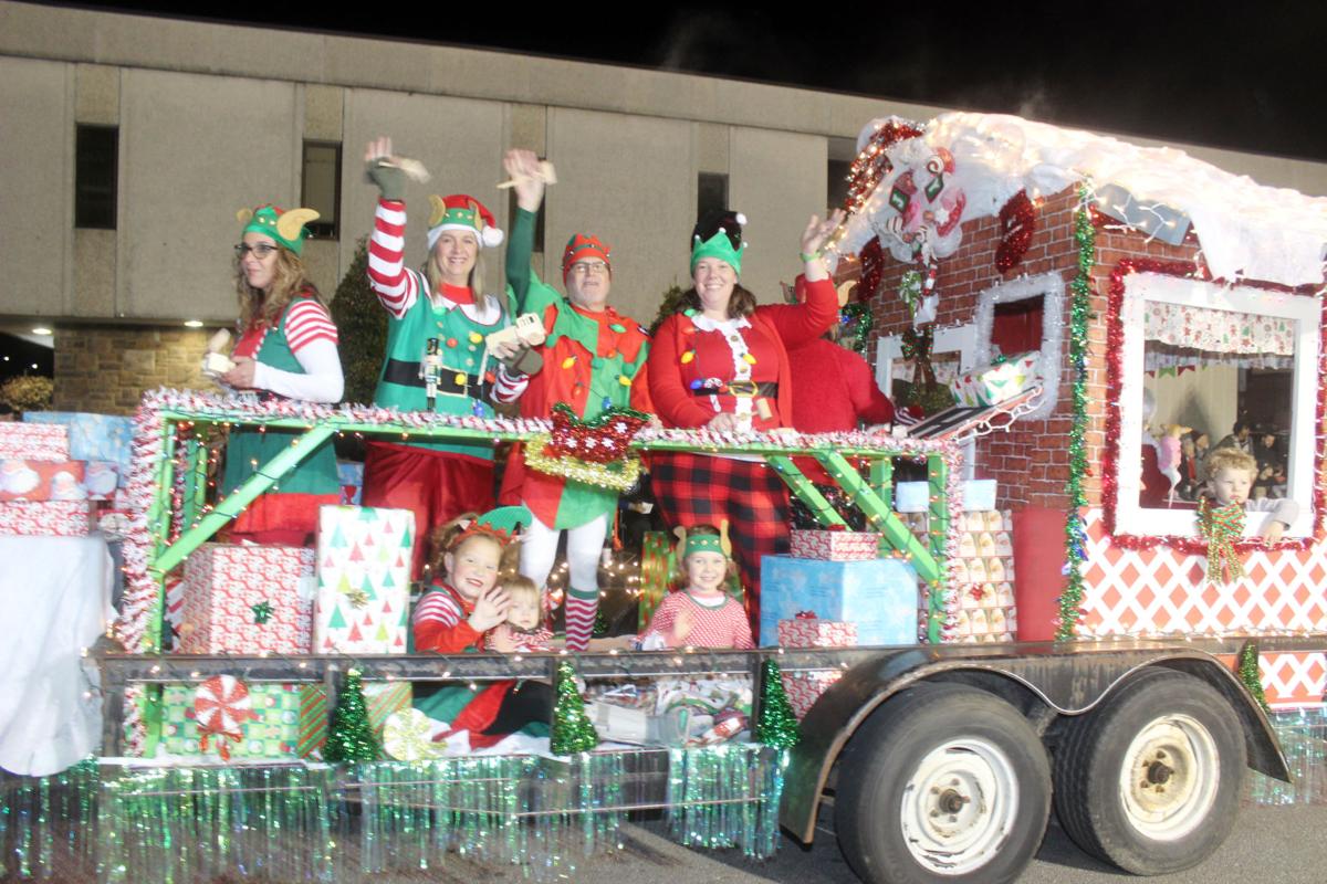 When Is The Christmas Parade 2021 In Tullahoma Tn Christmas Parade Rings In Holidays Local News Tullahomanews Com