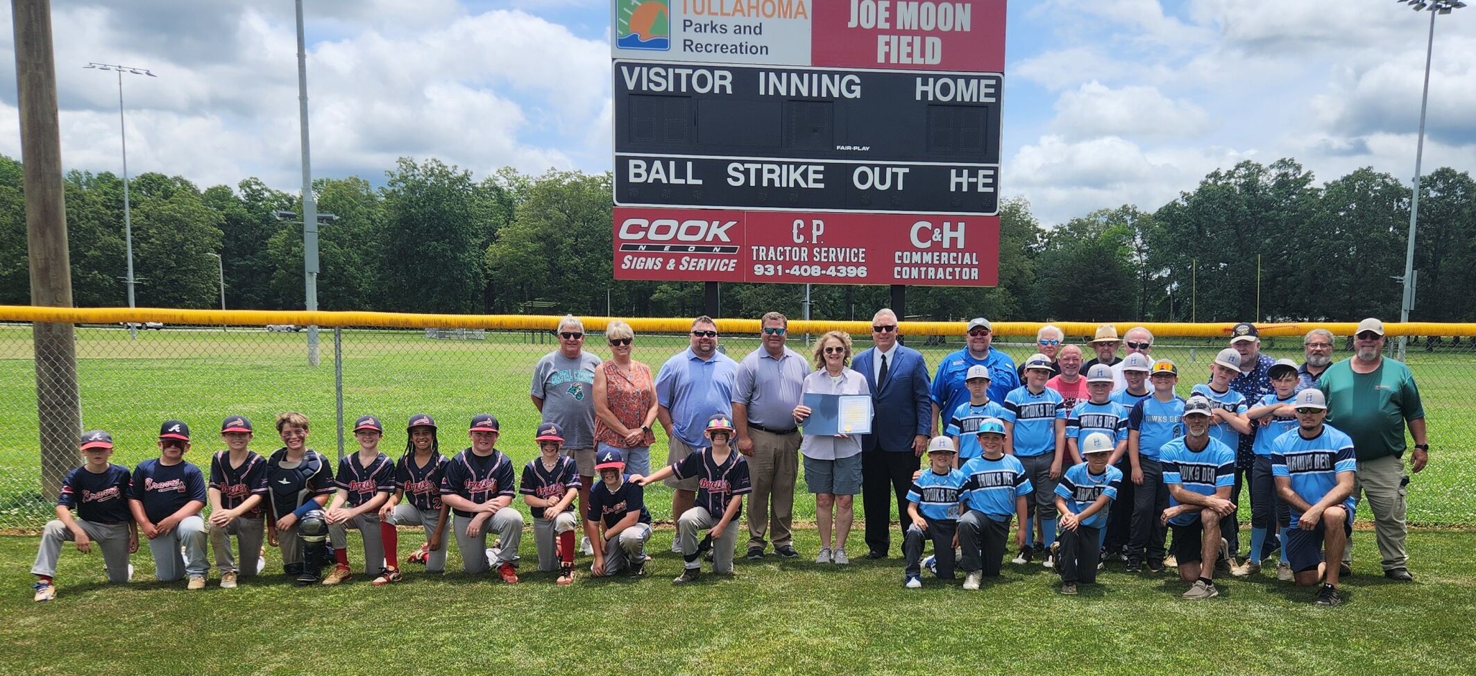 City cuts the ribbon at Joe Moon Field | Local News | tullahomanews.com