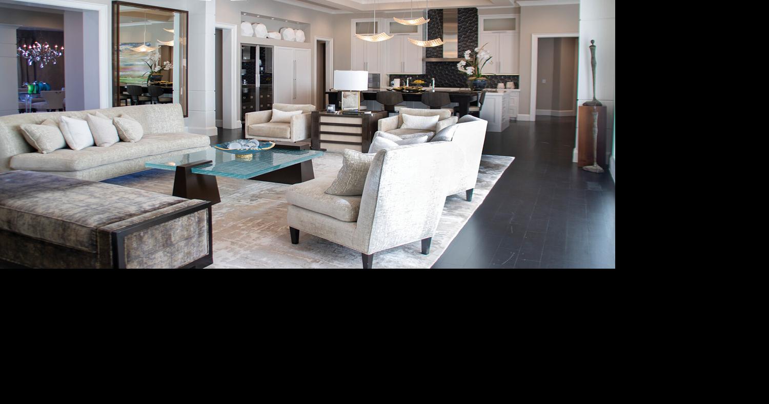 Luxe transitional Home