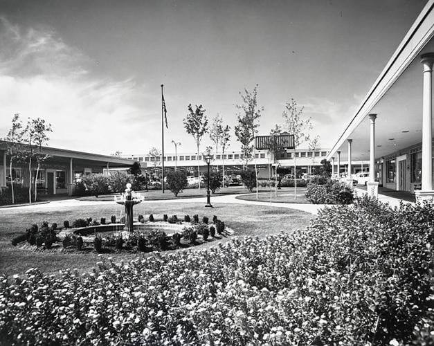 Garden State Plaza ~ 1960  Garden state plaza, Vintage mall, The