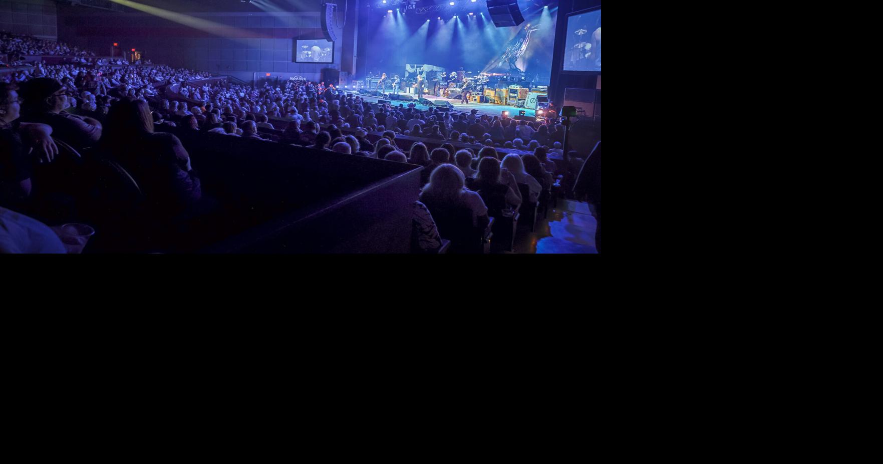 Scenes from the Black Crowes at Hard Rock Live