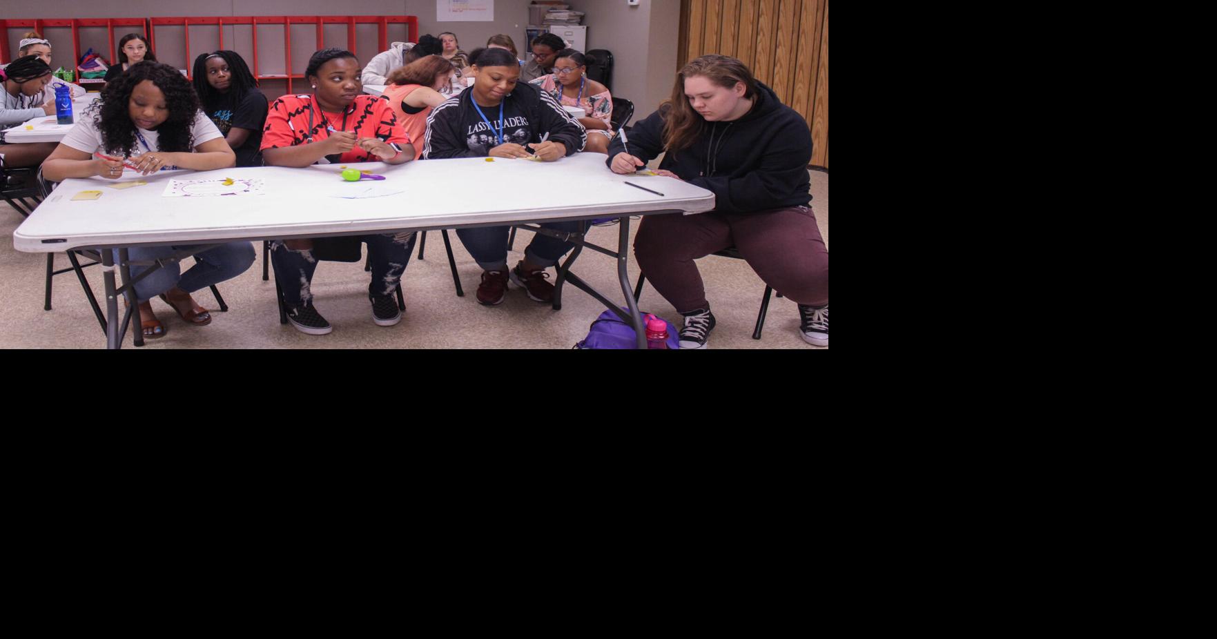 Tulsa woman creates safe space for teen girls, seeks funding | About ...