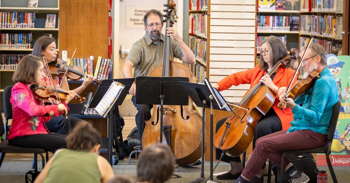 Scenes from TSO on the Go at Kendall-Whittier Library
