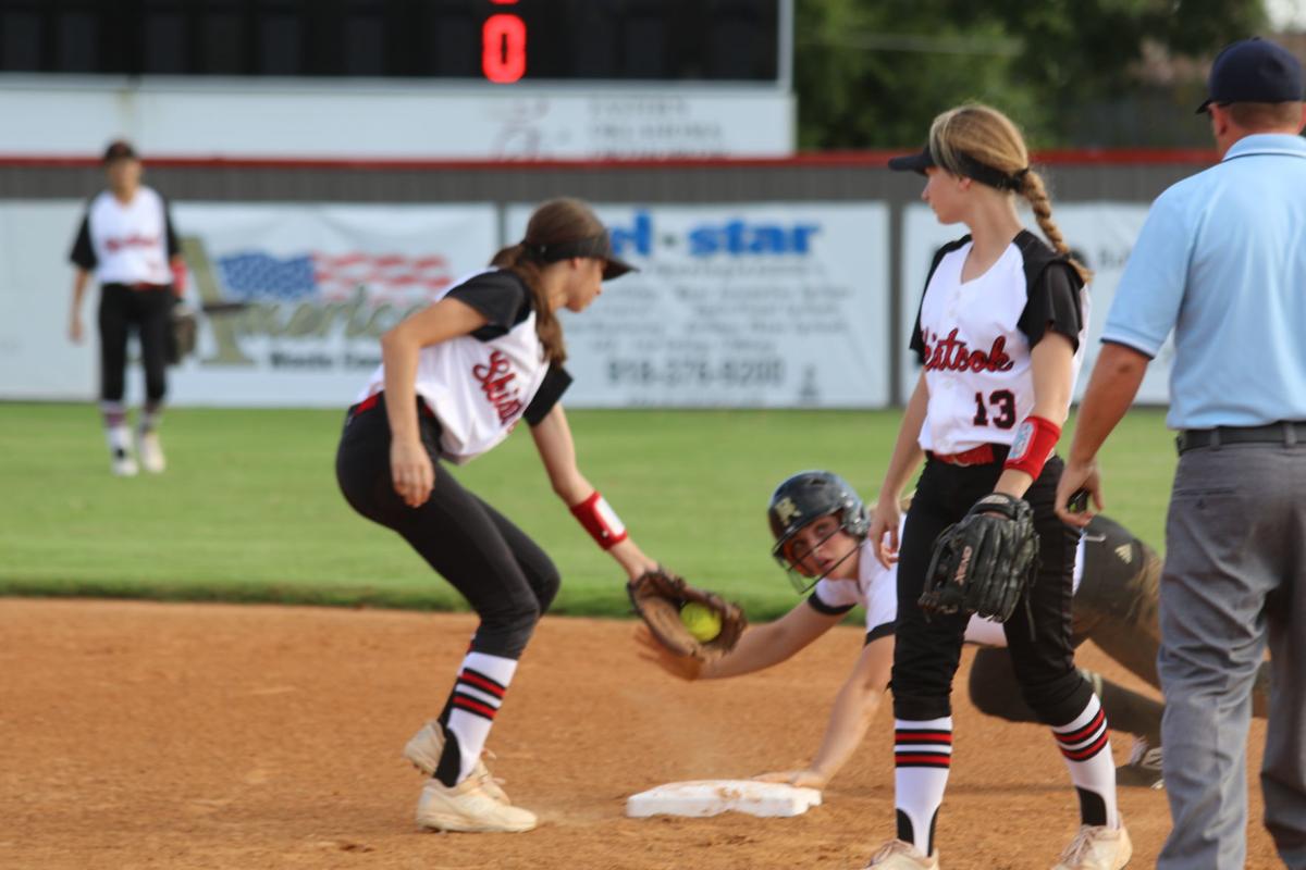 District Softball Champs Celebrate Seniors News Tulsaworld Com