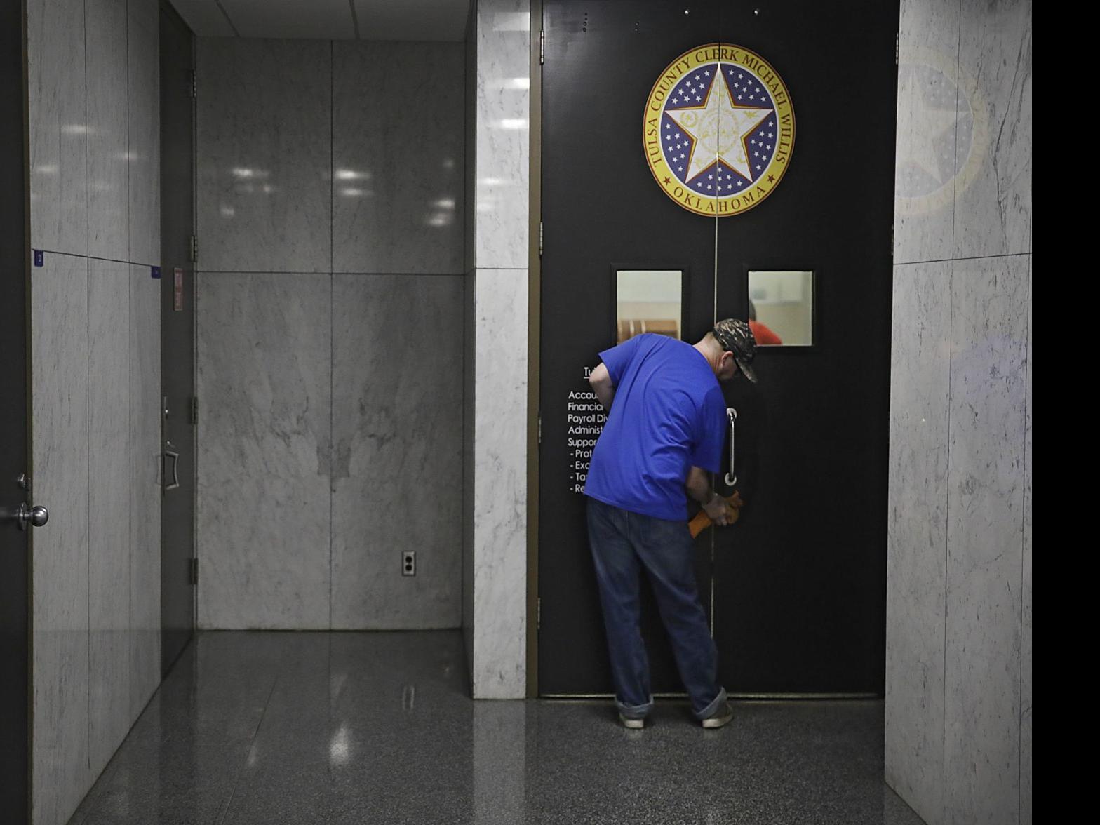 The Tulsa County Courthouse Is Closed To The Public But Some Cases Are Still Moving Forward Crime News Tulsaworld Com