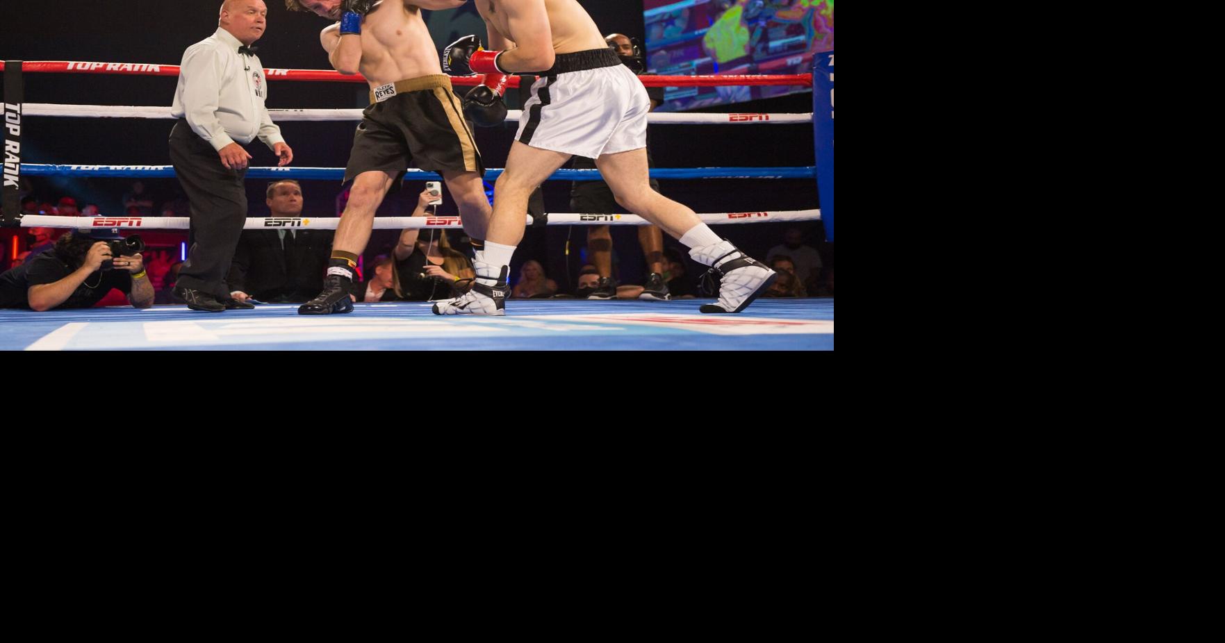 Photos: Professional boxing matches at the Hard Rock Live ...