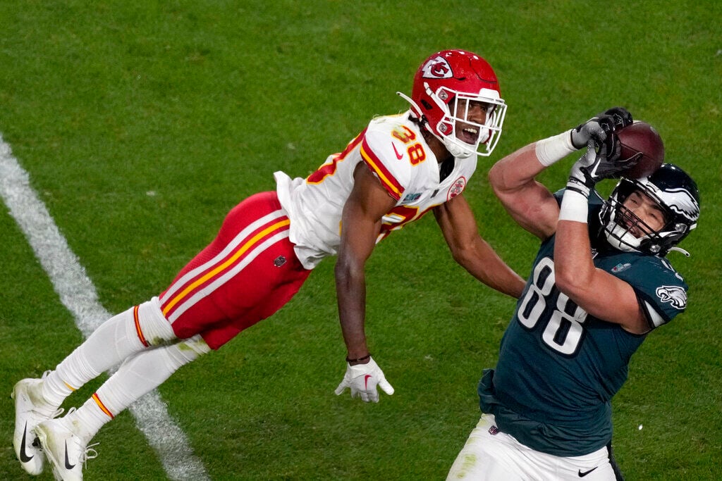 Eagles, Chiefs Kickoff Super Bowl 57 in Historic Fashion – NBC10  Philadelphia