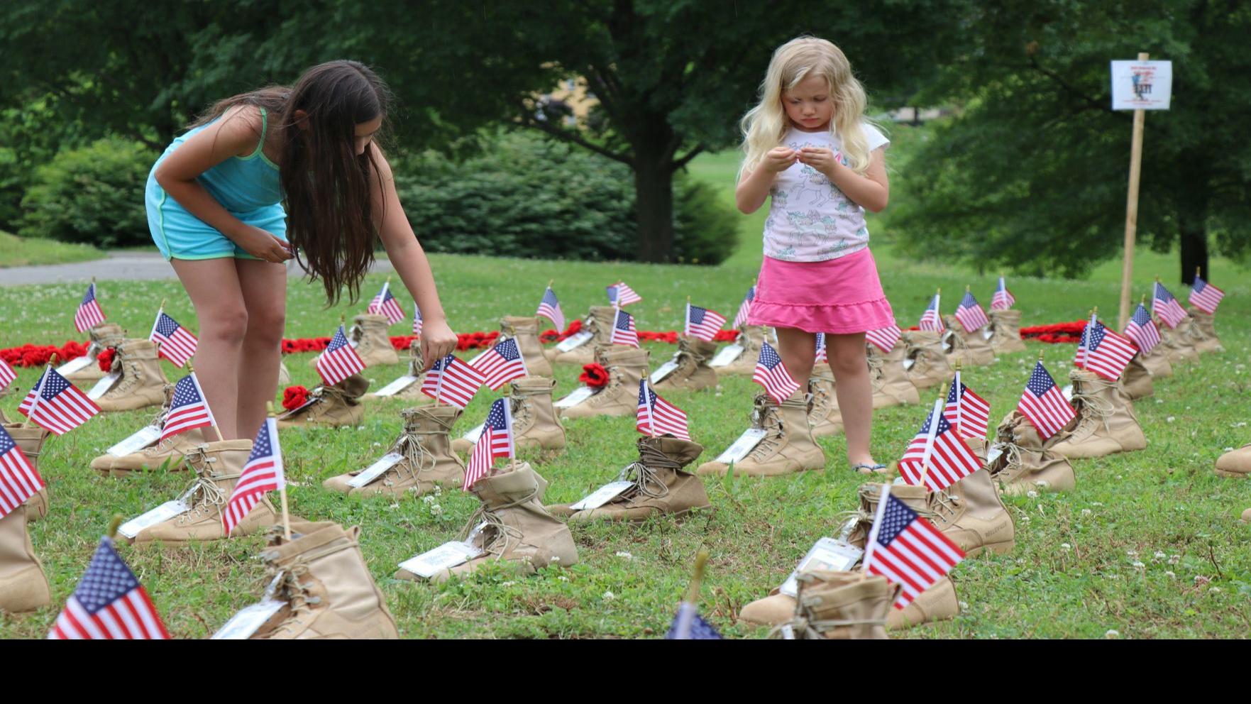 Watch Now Centennial Park Memorial Day Display Draws Non Military Residents As Well As Family Members Of The Fallen Latest Headlines Tulsaworld Com