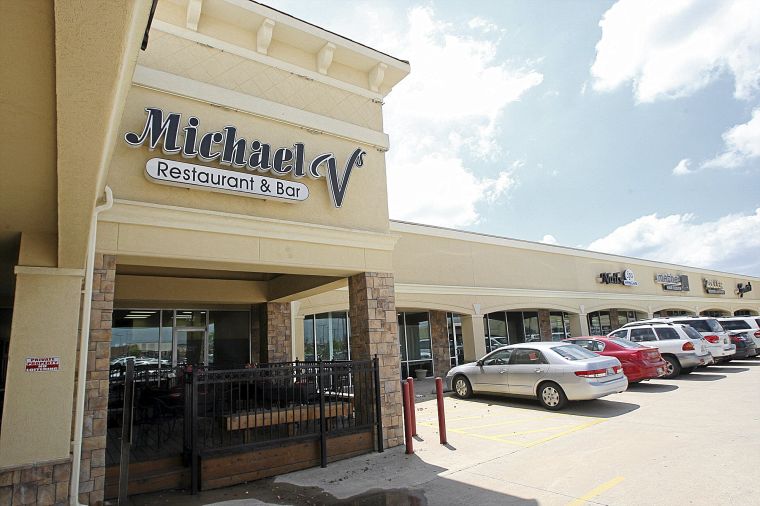 Restaurant News Doe's Eat Place slates ninth birthday party