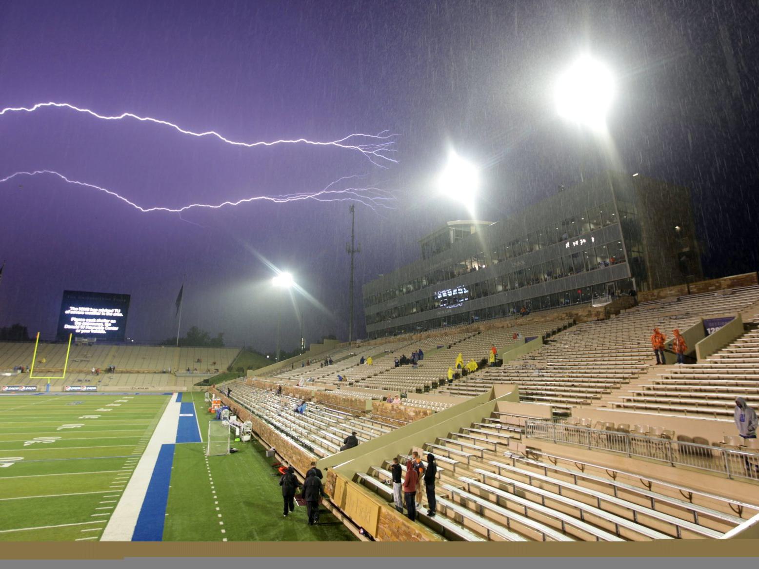 Get Midnight Memories From Peanut Butter Sandwiches In The Locker HD Wallpaper Midnight Memories From Peanut Butter Sandwiches In The Locker Desktop Wallpaper