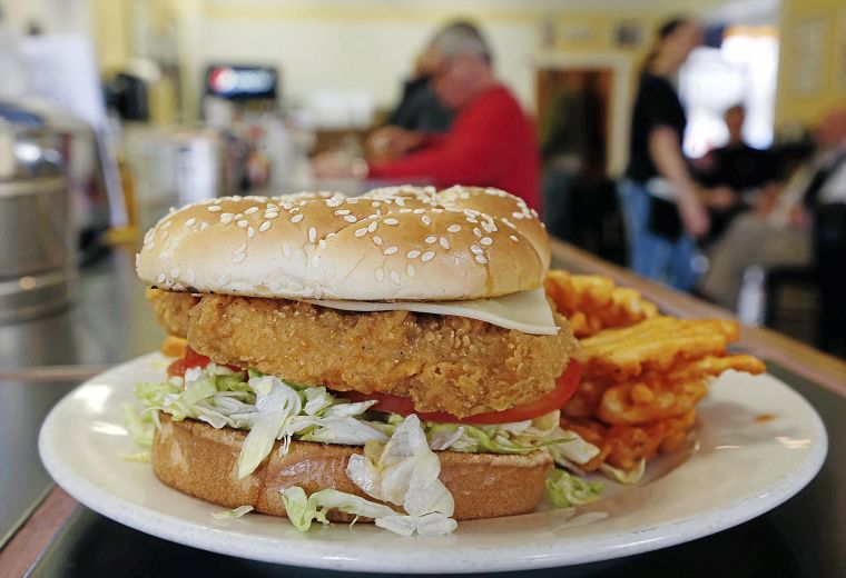 Ike's Chili review New location offers some menu additions Dining