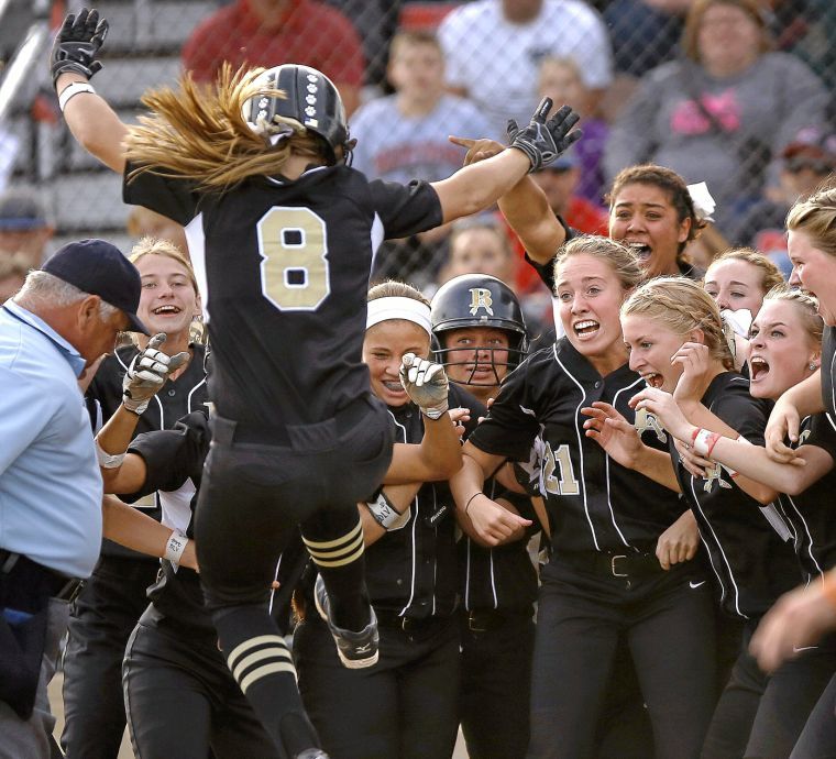 Mustang edges Broken Arrow for 6A softball title