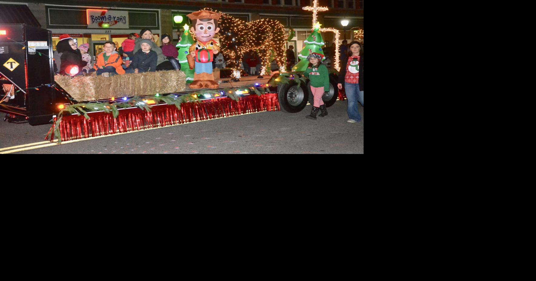 Hendricks County Christmas Parade 2022 Christmas Parades Planned This Week In Wagoner, Coweta | News |  Tulsaworld.com