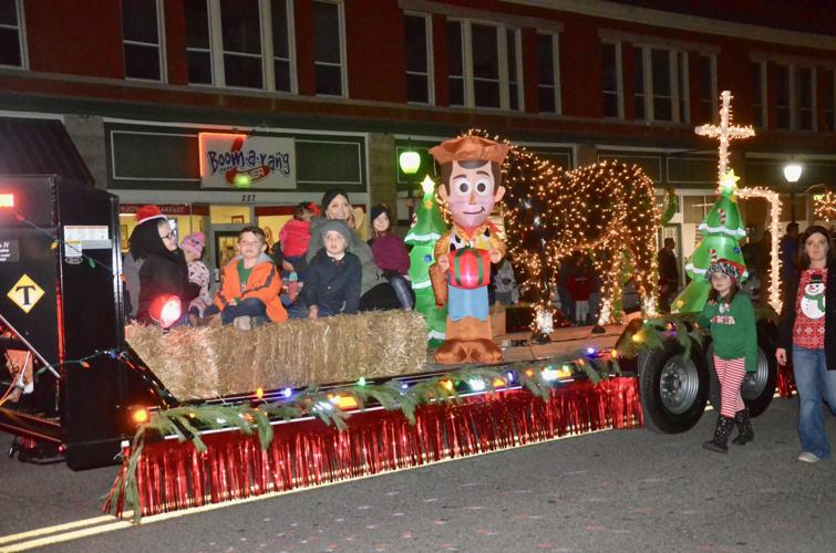 Christmas parades planned this week in Wagoner, Coweta