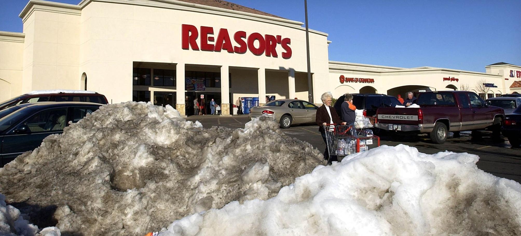 Oklahoma grocery chain opens in Tahlequah in 1963 History