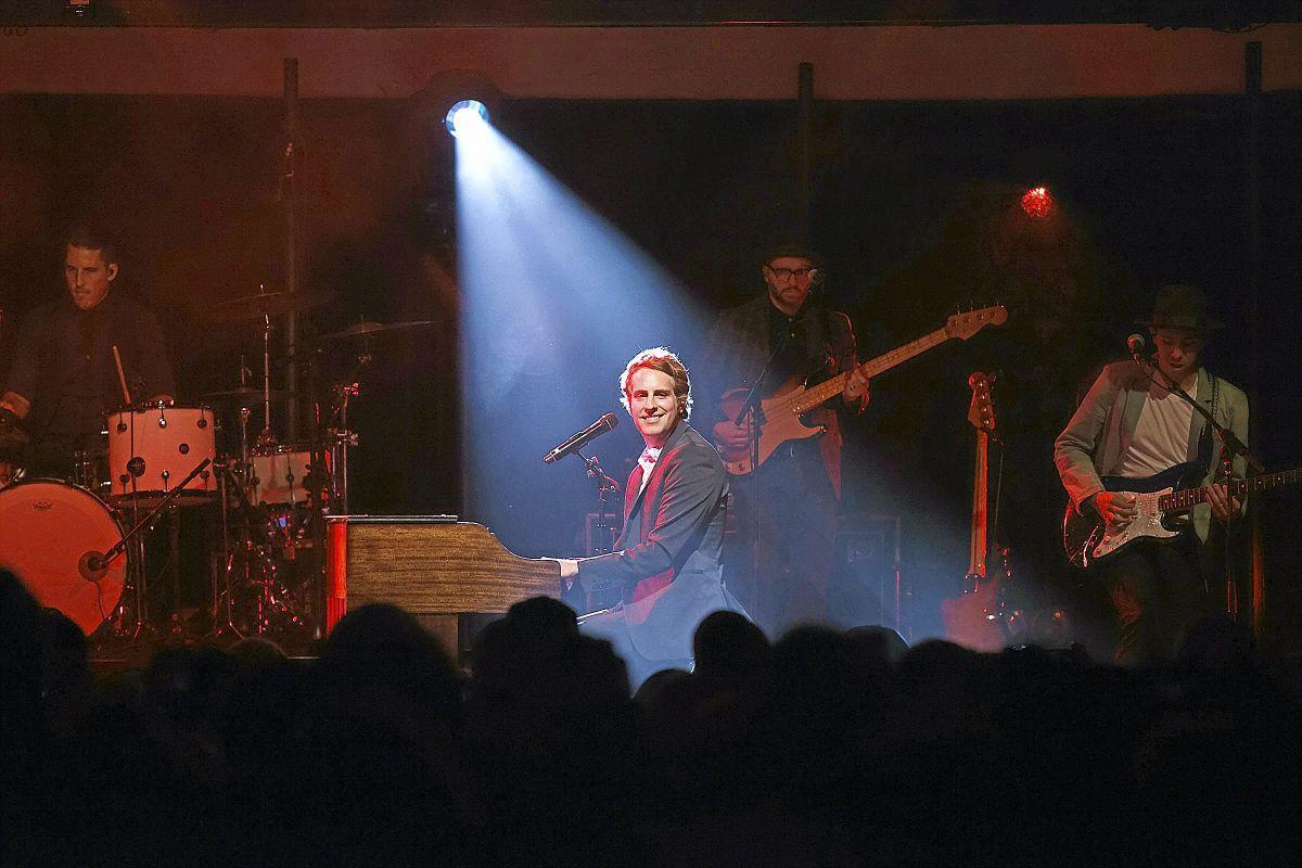 Old Friends Ben Rector Goes Down Memory Lane Before Hometown Show At Brady Theater Tulsaworld Com