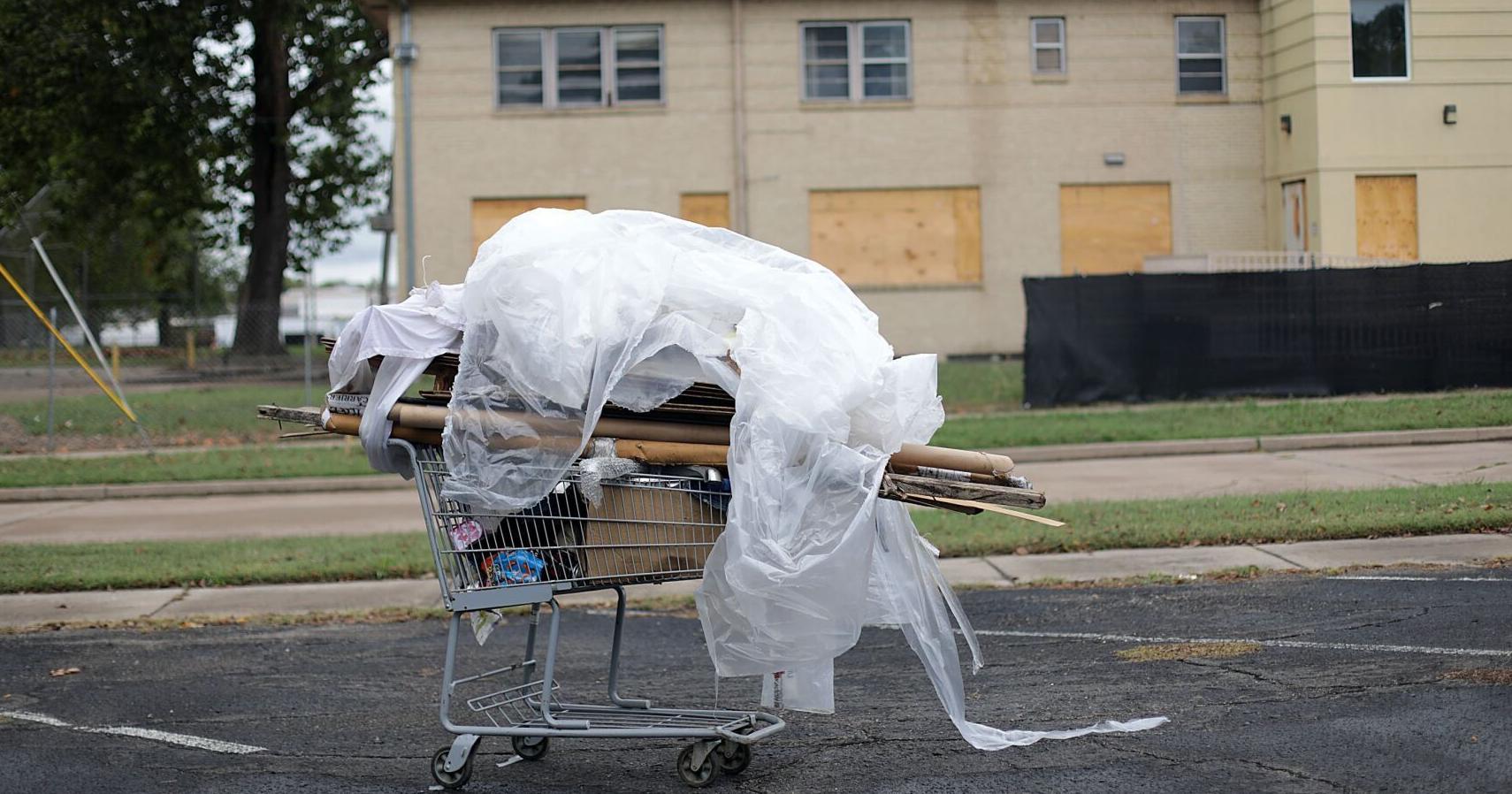 Shopping cart 'mess' keeps Tulsa councilors talking - Vimarsana News
